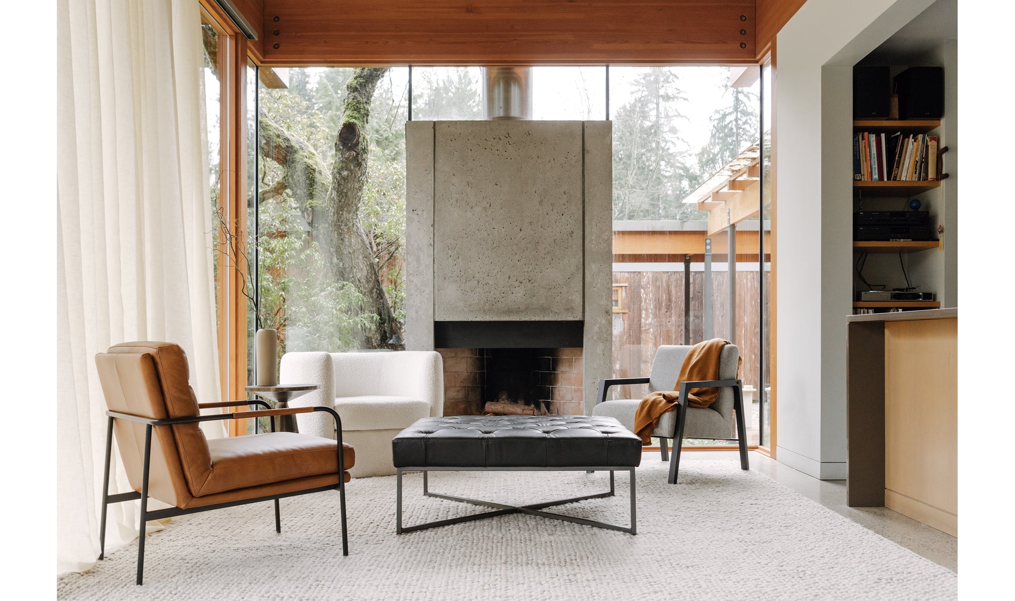 Mira Lounge Chair